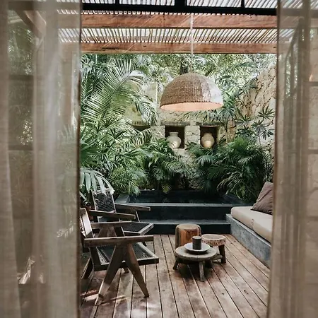 Design Loft With Private Pool And Spa Like Feature
