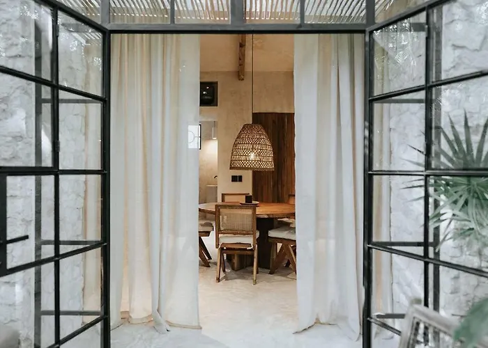 Design Loft With Private Pool And Like Feature